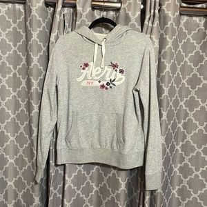 Brand: Aéropostale Size:small